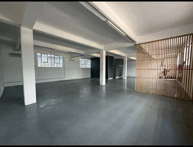 180M² BUILDING TO LET IN WOODSTOCK
